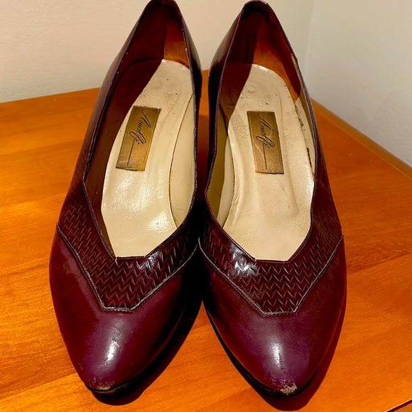 Vintage Heels by Amalfi - Picture 1 of 3